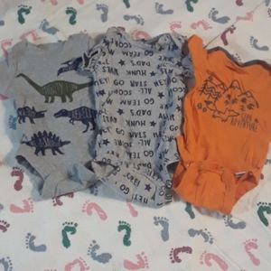 Set of onsies